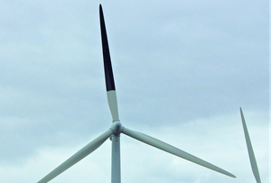 Windmolen met zwarte wiek Windmolen met zwarte wiek
