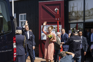 Het Koningspaar in het Visserijmuseum in Zoutkamp