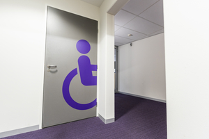 Deur rolstoelvriendelijk toilet aan Sint Jansstraat 4