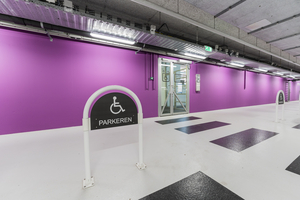 Ingang provinciehuis voor rolstoelgebruikers vanuit de parkeergarage