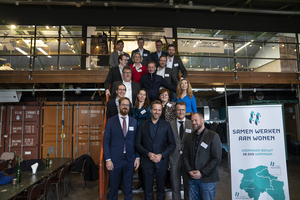 Bestuurders Groningen en Drenthe en Minister Hugo de Jonge